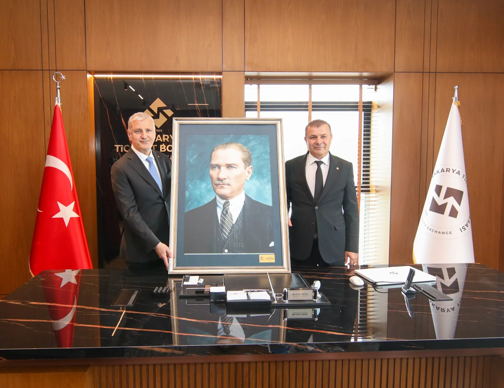 Sakarya Ticaret Borsası (STB), yeni hizmet binasında misafirlerini ağırlamaya başladı.